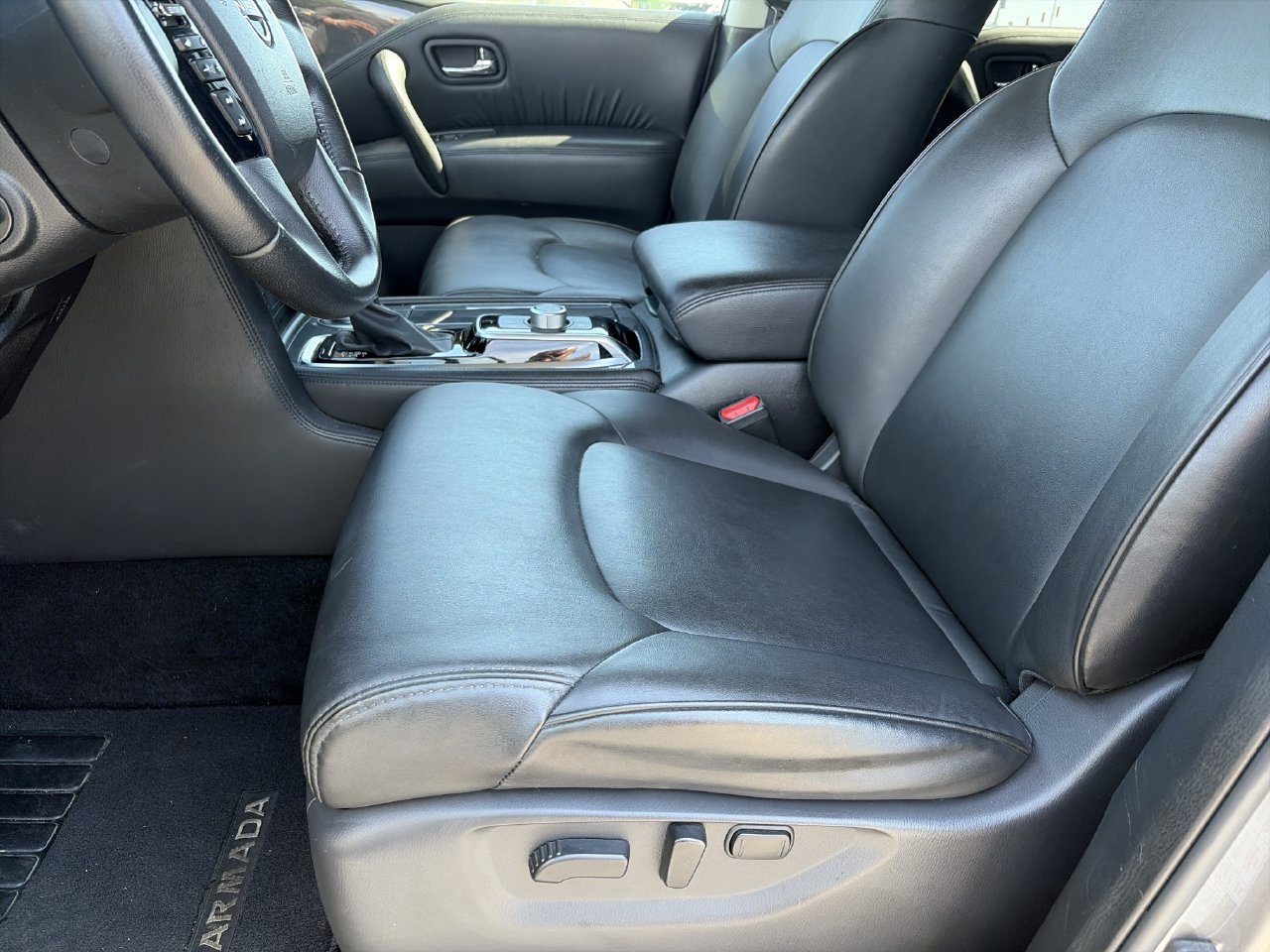 Used 2023 Nissan Armada SV AWD/4WD image 19