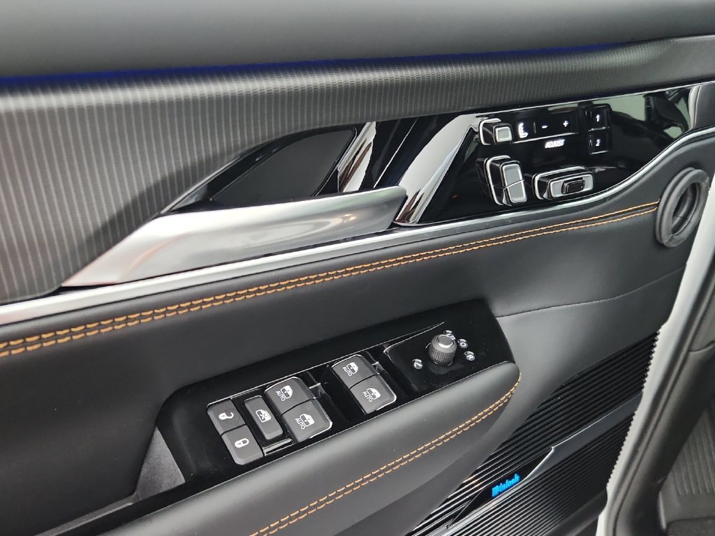 New 2026 Jeep Grand Wagoneer Summit AWD/4WD image 20