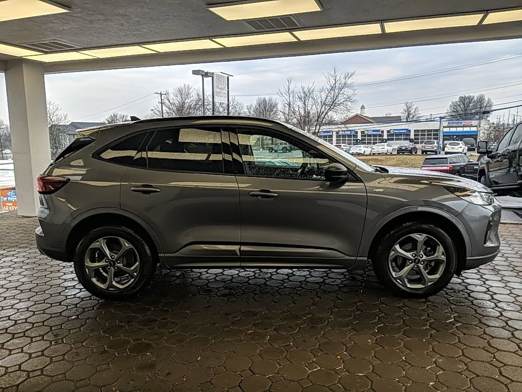 Used 2024 Ford Escape ST-Line w/ Tech Pack #1 image 4