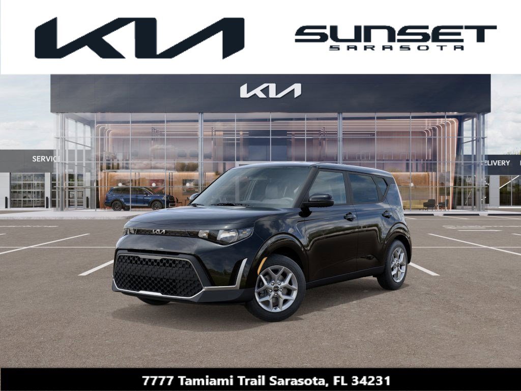 New 2025 Kia Soul LX image 1