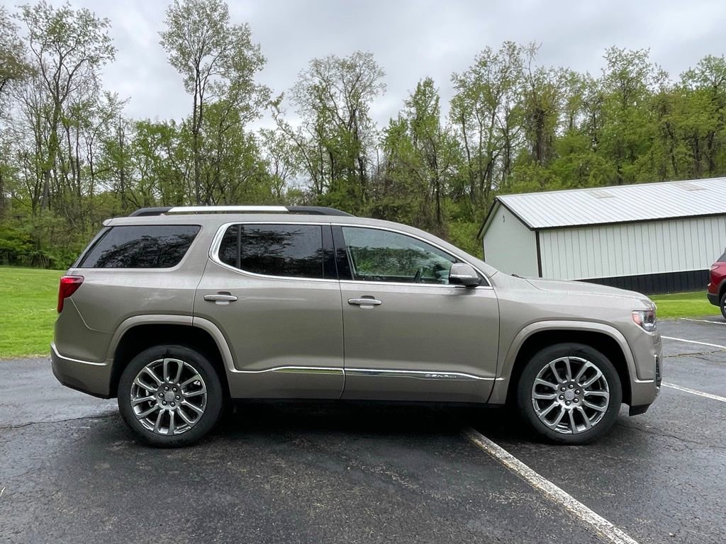 Certified 2023 GMC Acadia Denali w/ Denali Ultimate Package AWD/4WD image 2