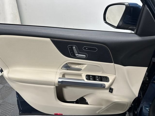 Used 2023 Mercedes-Benz GLB 250 4MATIC image 14