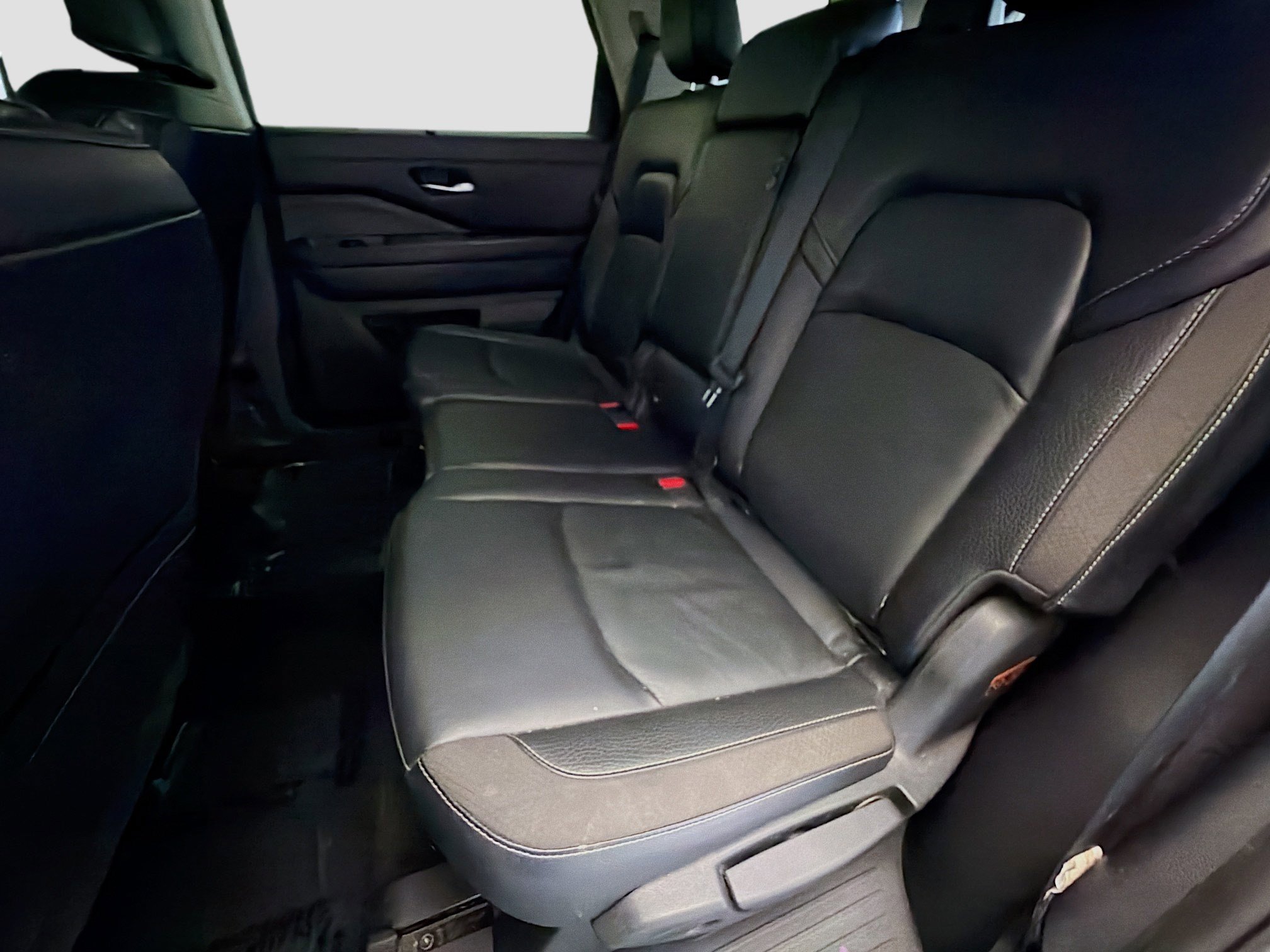 Used 2023 Nissan Pathfinder SL FWD image 13
