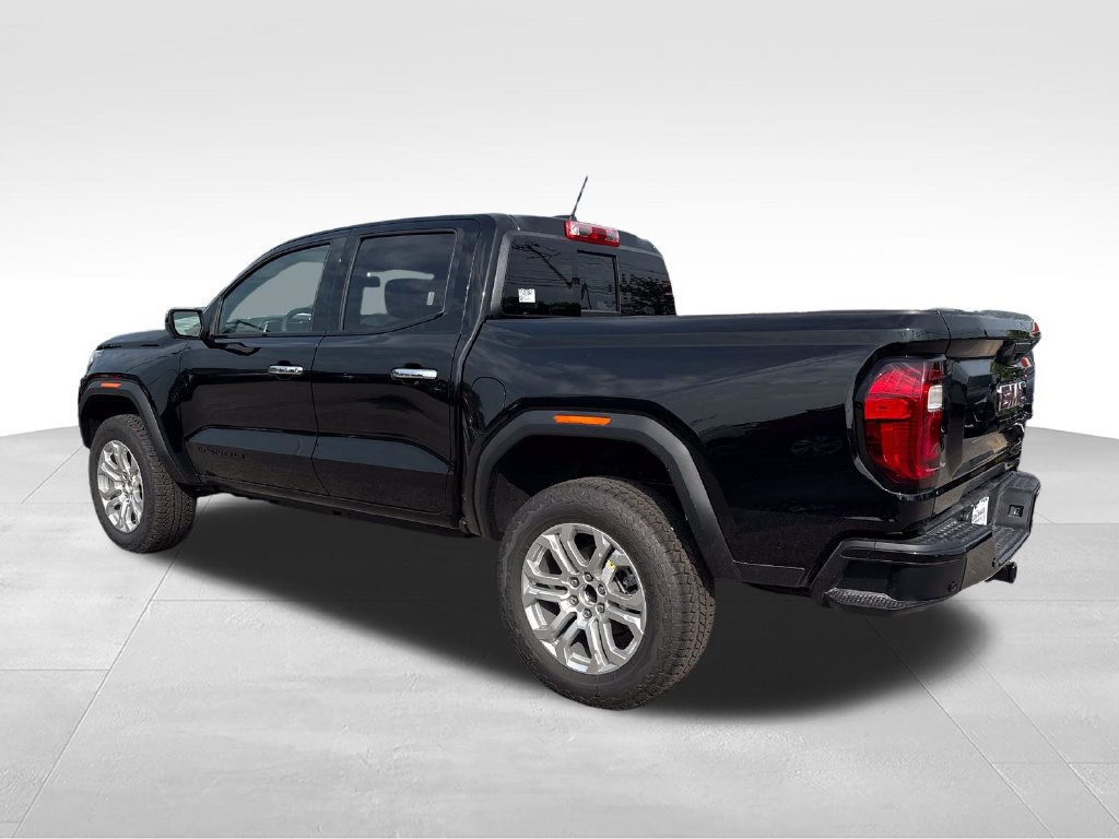 New 2026 GMC Canyon Denali w/ LPO, Denali Black Edition AWD/4WD image 3