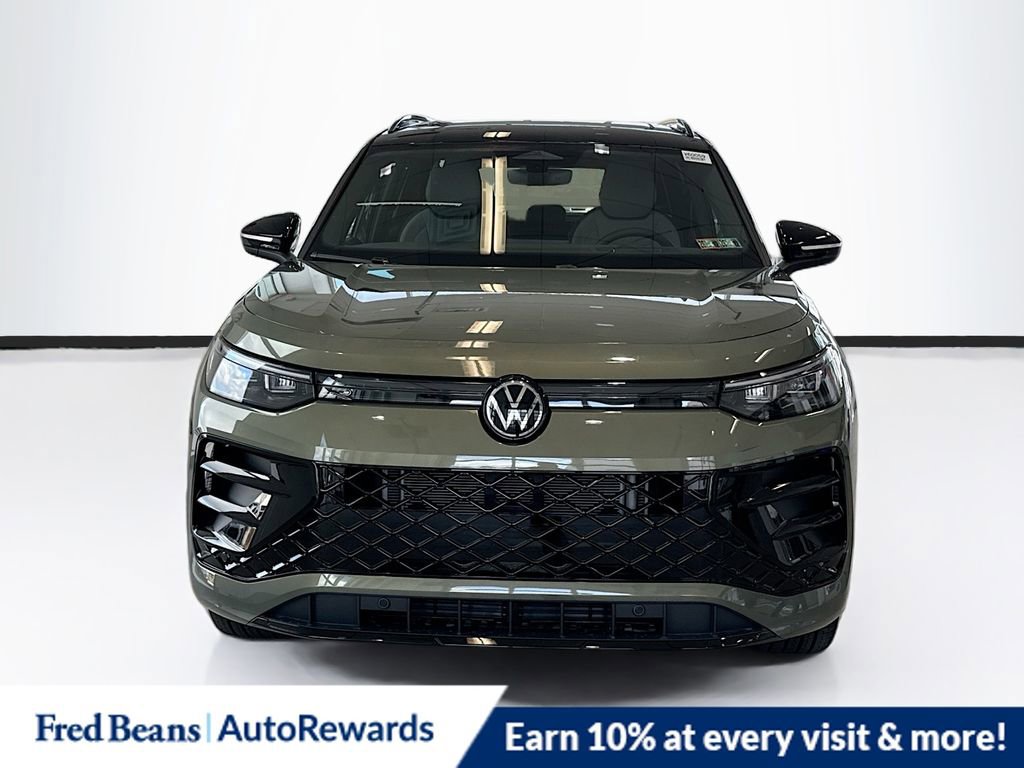 New 2026 Volkswagen Tiguan SE R-Line image 2