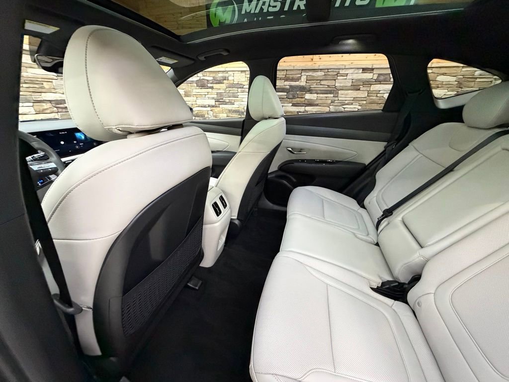Used 2025 Hyundai Tucson Limited image 28