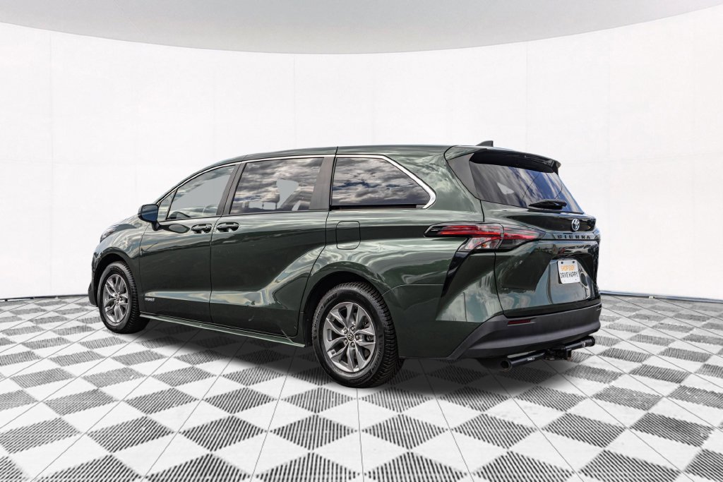 Used 2021 Toyota Sienna LE FWD image 8