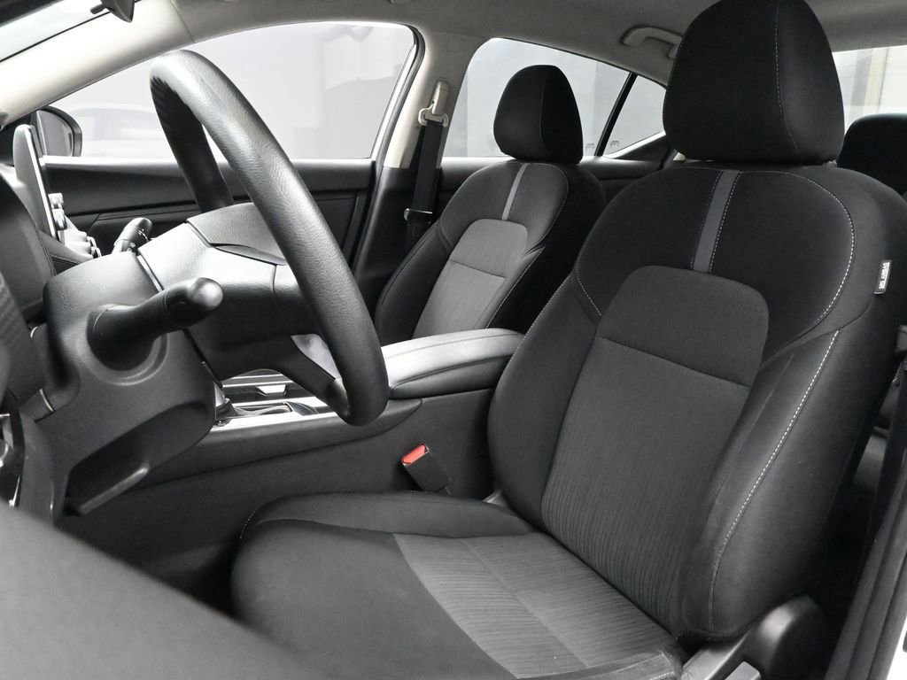 Used 2024 Nissan Sentra SV image 9