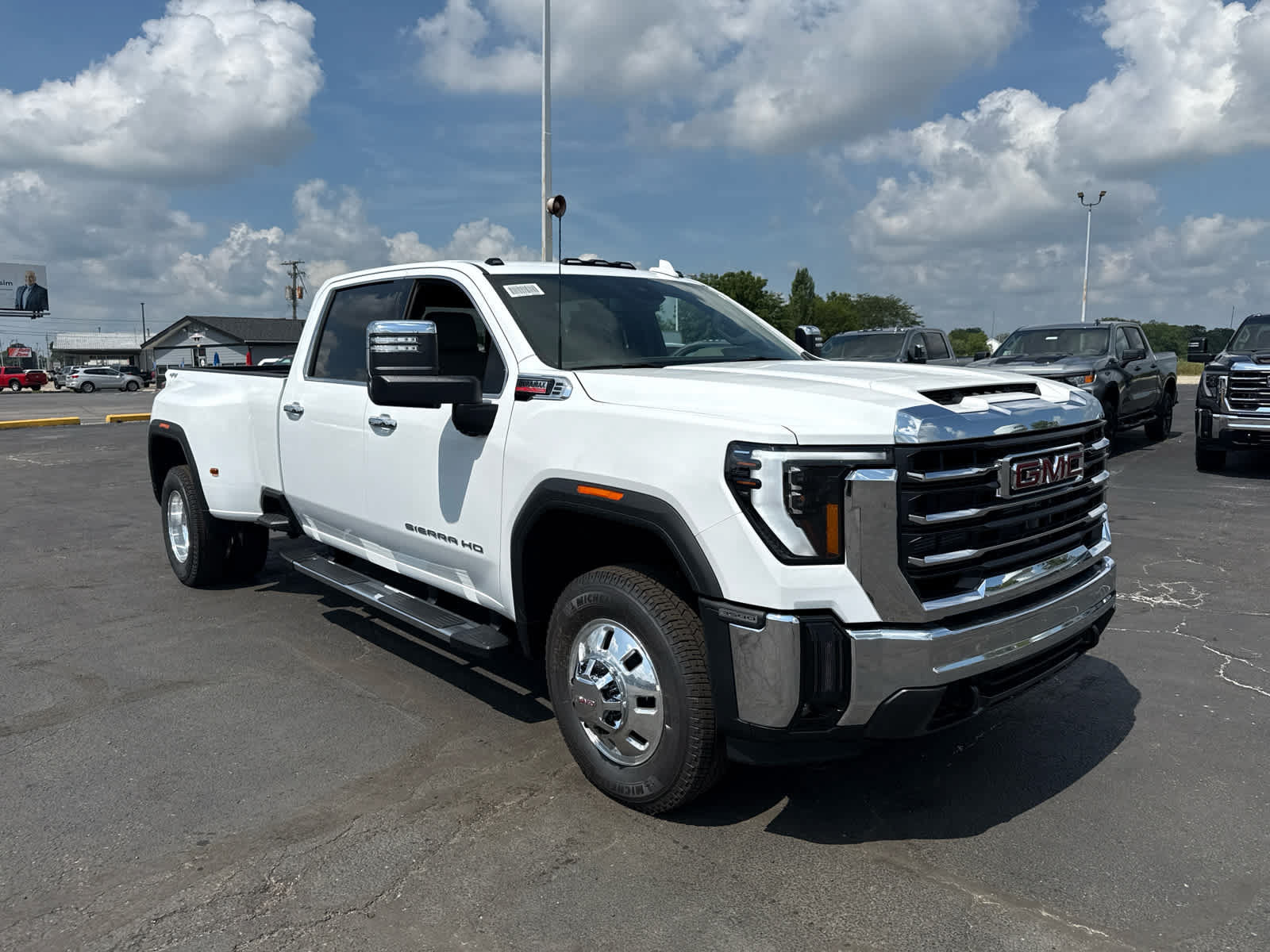 New 2026 GMC Sierra 3500 SLT w/ SLT Convenience Package AWD/4WD image 7