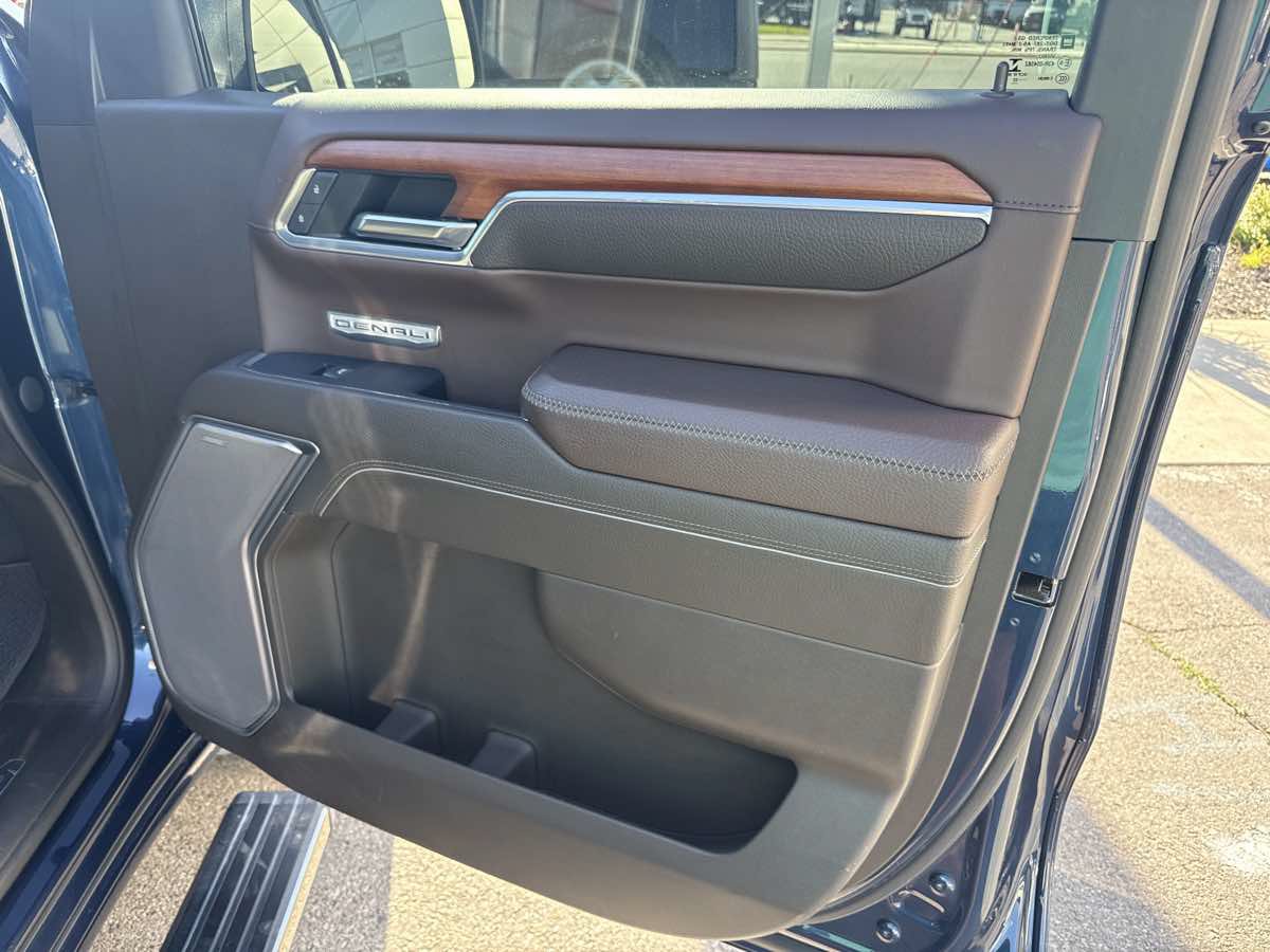 Used 2022 GMC Sierra 1500 Denali AWD/4WD image 27