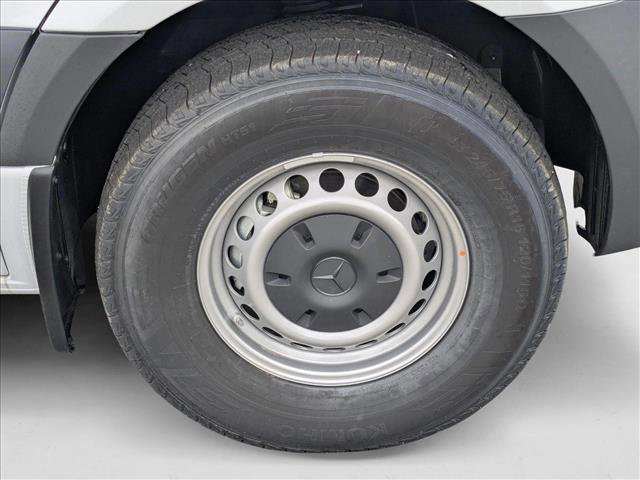 New 2025 Mercedes-Benz Sprinter 2500 image 9