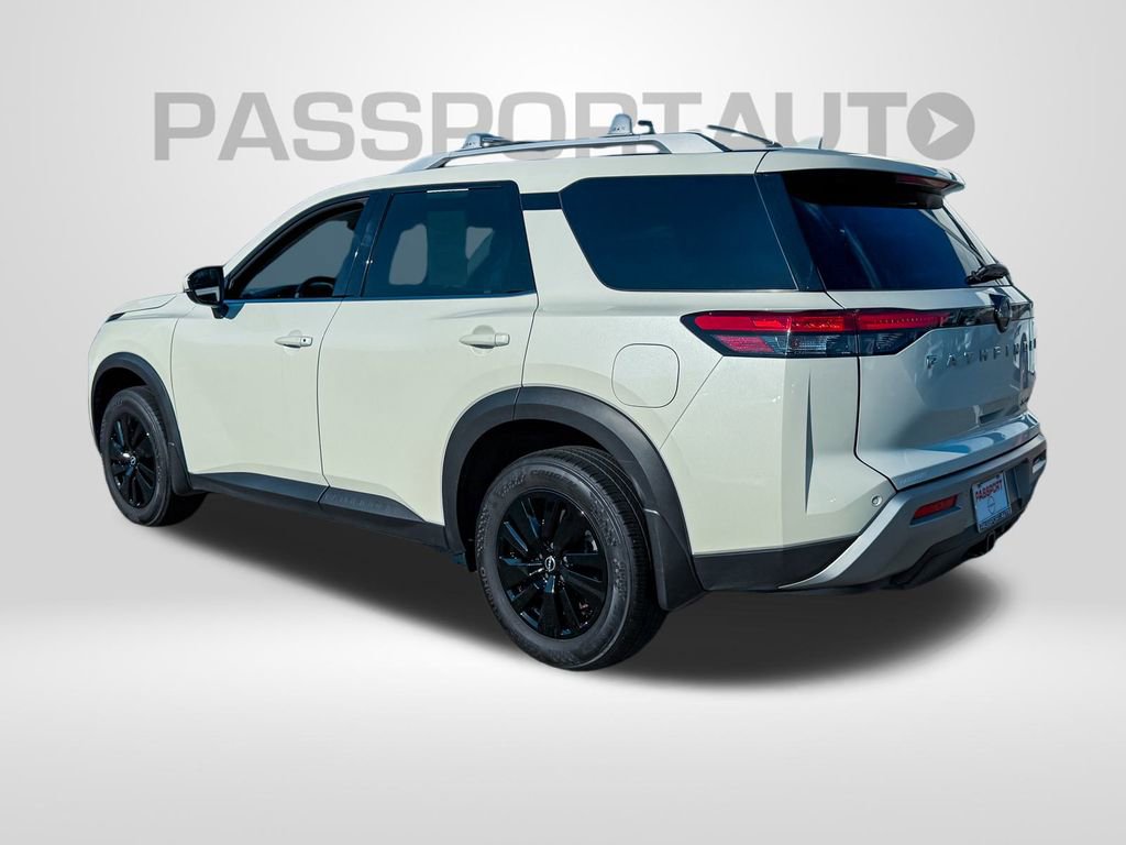 Certified 2024 Nissan Pathfinder SL image 7