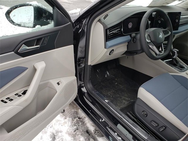 New 2026 Volkswagen Jetta SE image 6