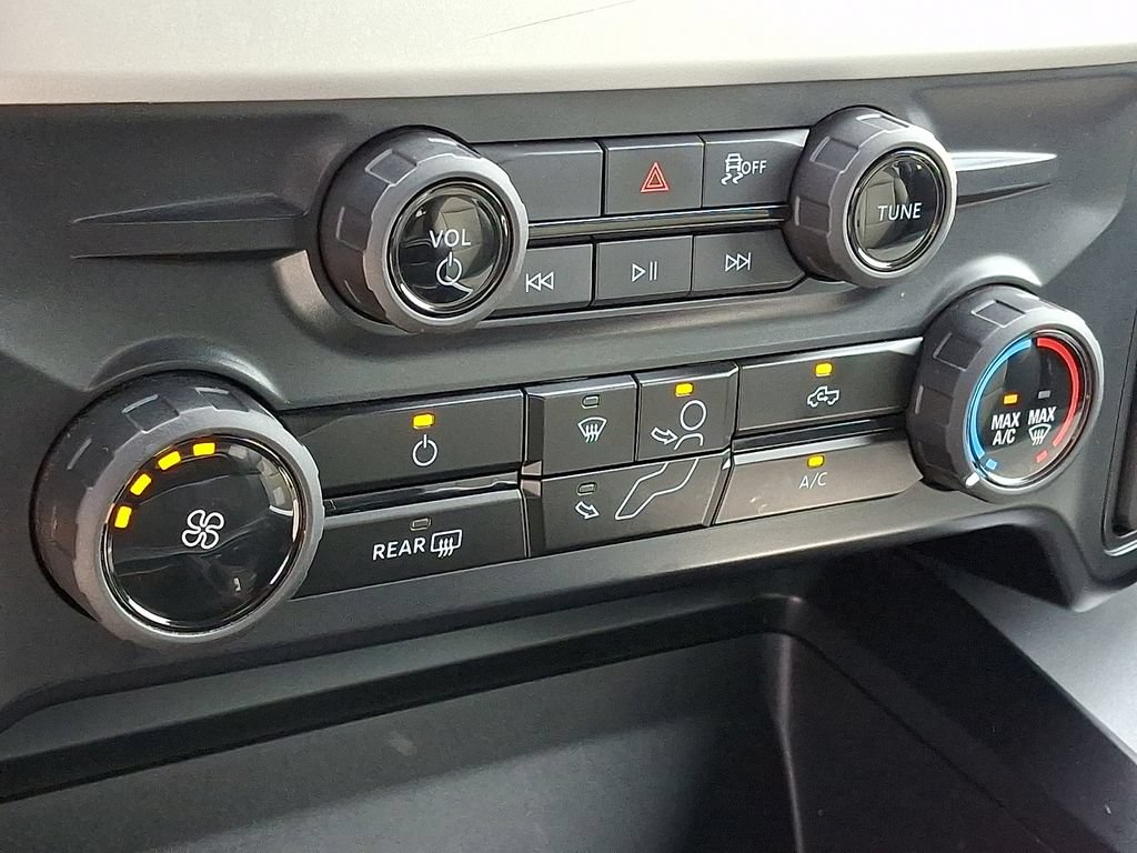 Used 2025 Ford F450 XLT w/ FX4 Off-Road Package AWD/4WD image 15