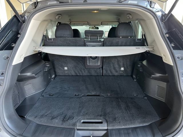 Used 2016 Nissan Rogue SV image 14