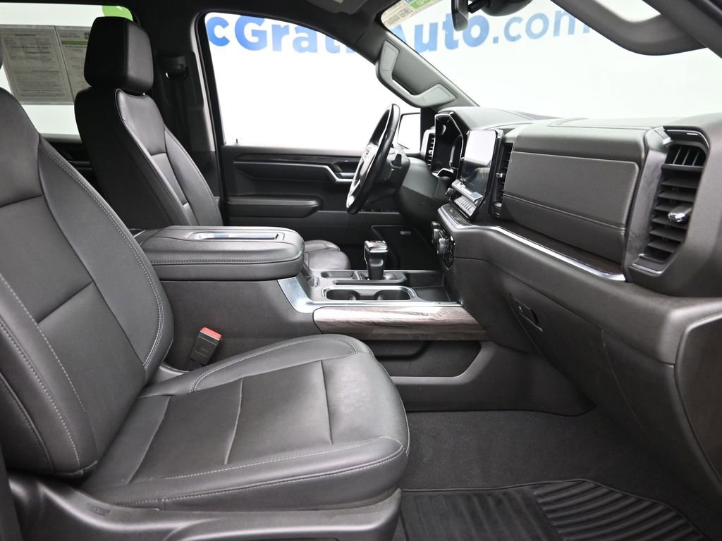 Used 2022 Chevrolet Silverado 1500 LTZ w/ LTZ Convenience Package II image 7