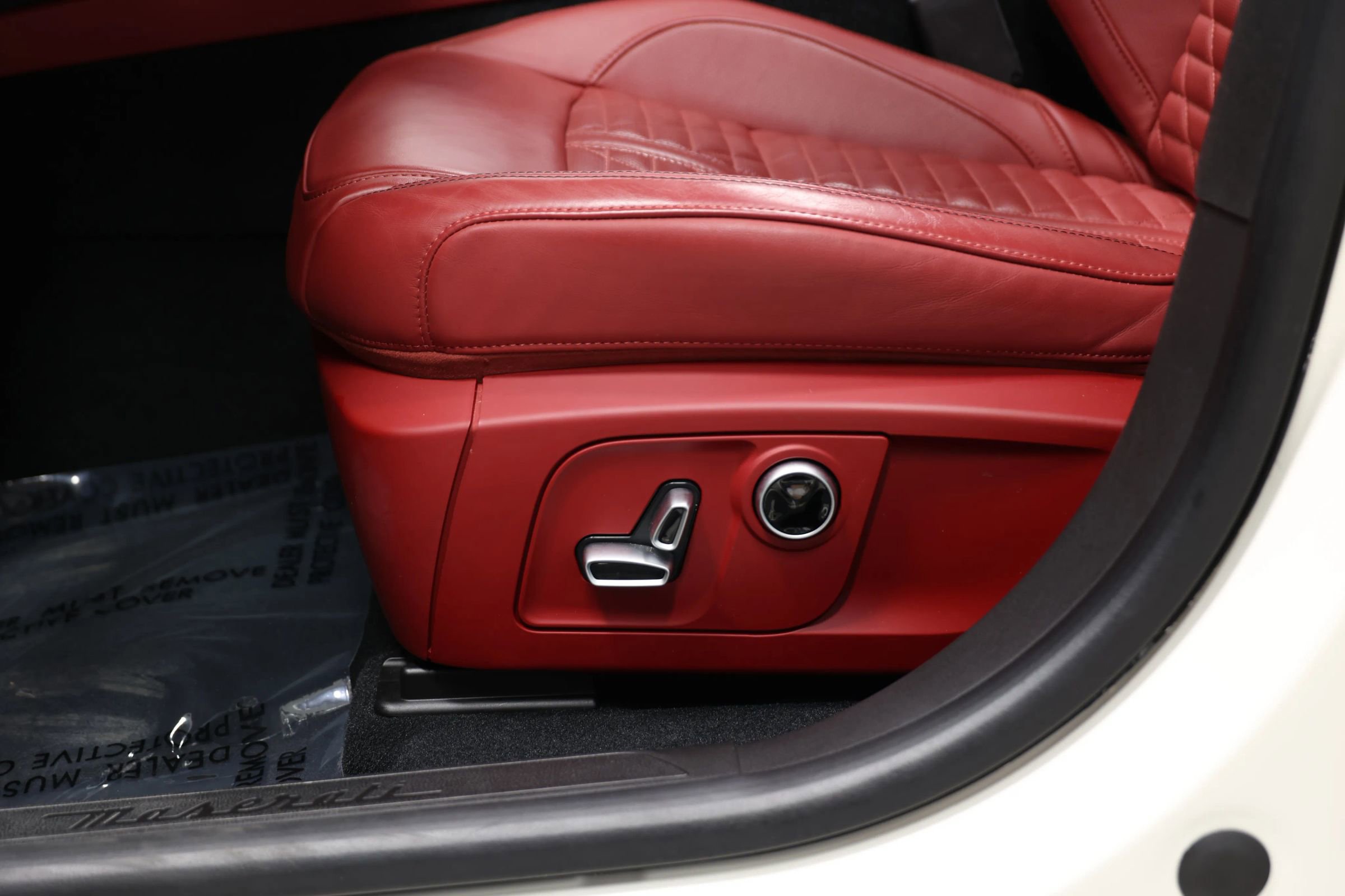 Used 2022 Maserati Levante Modena image 13