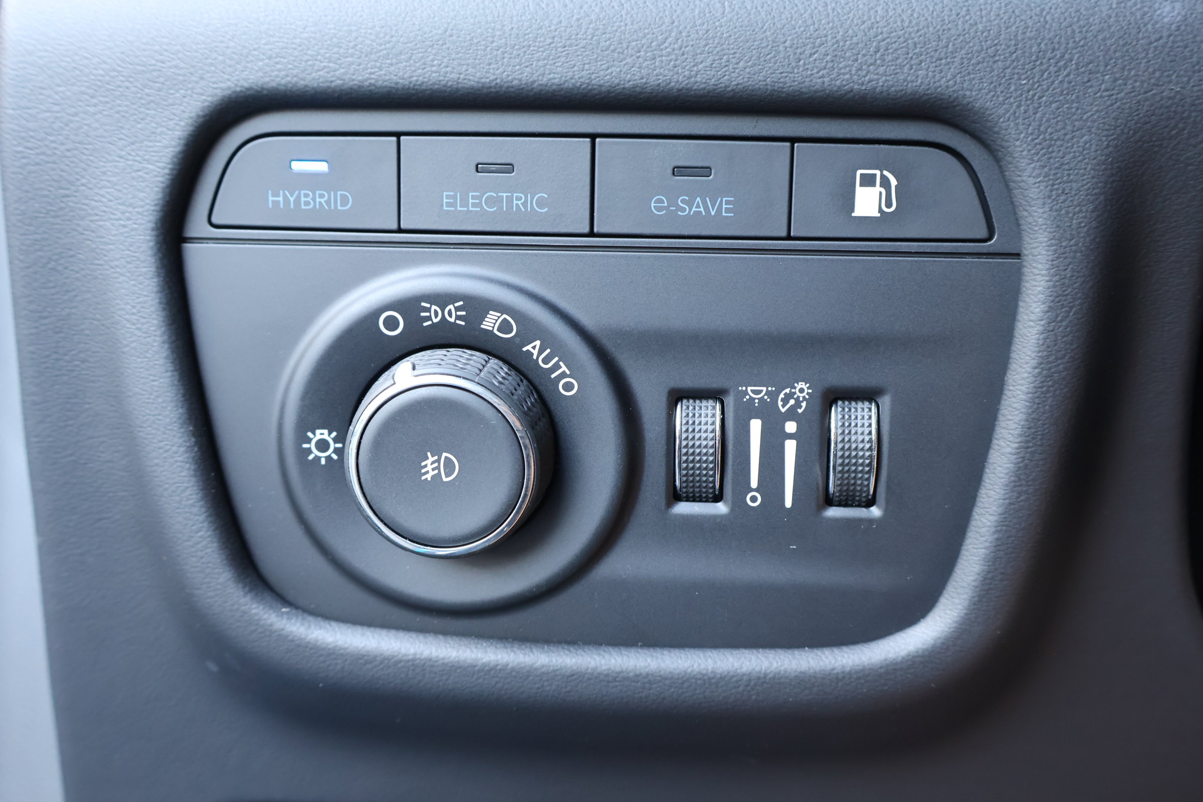 Used 2023 Jeep Grand Cherokee Summit image 23