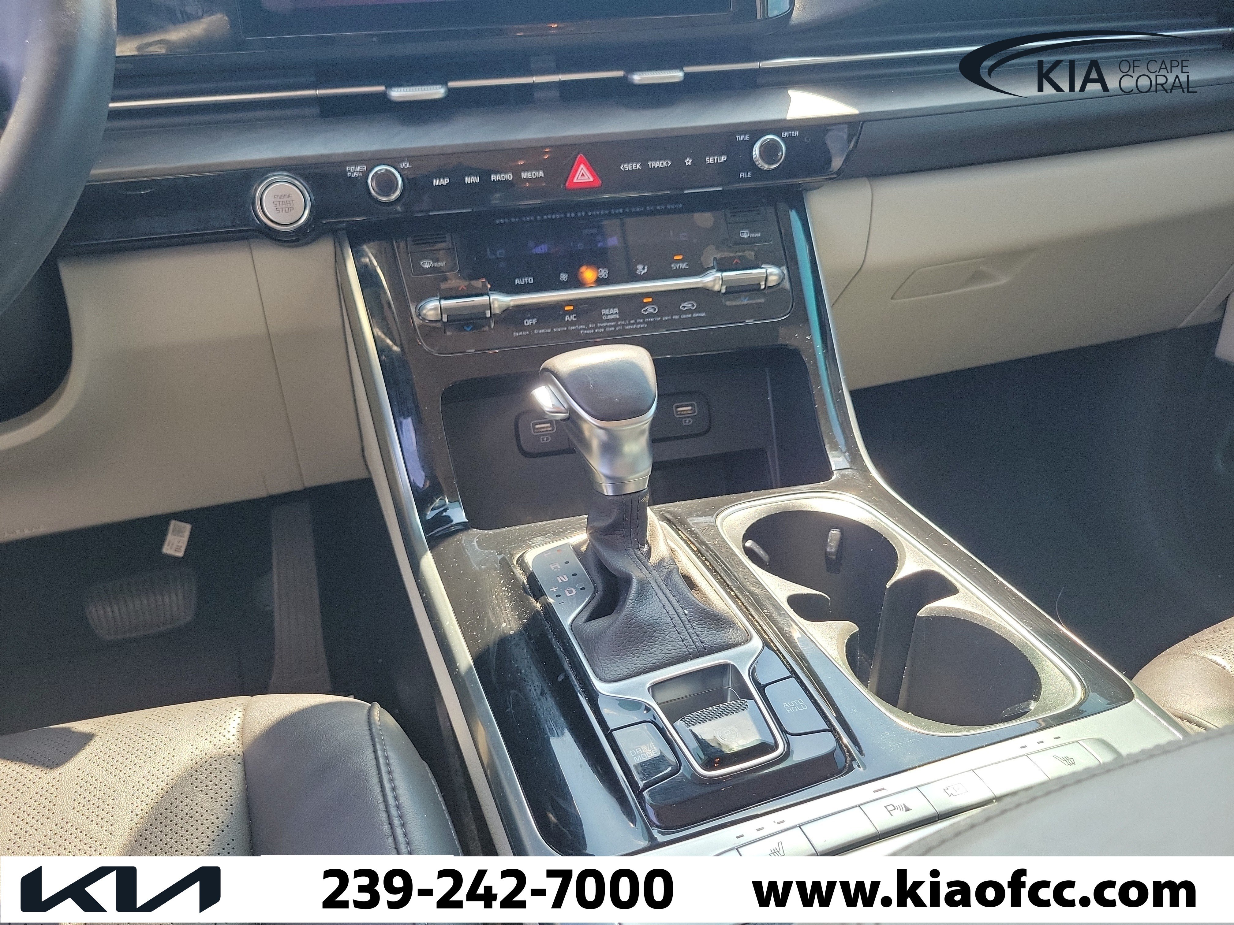 Certified 2023 Kia Carnival EX FWD image 19