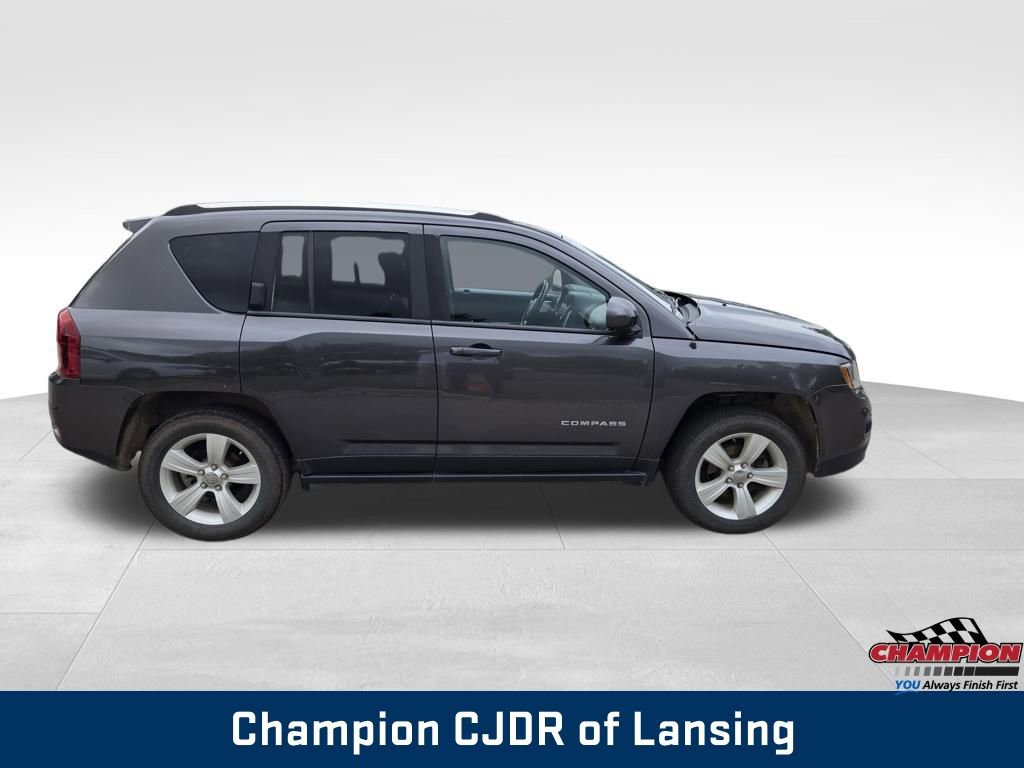 Used 2014 Jeep Compass Latitude AWD/4WD image 8