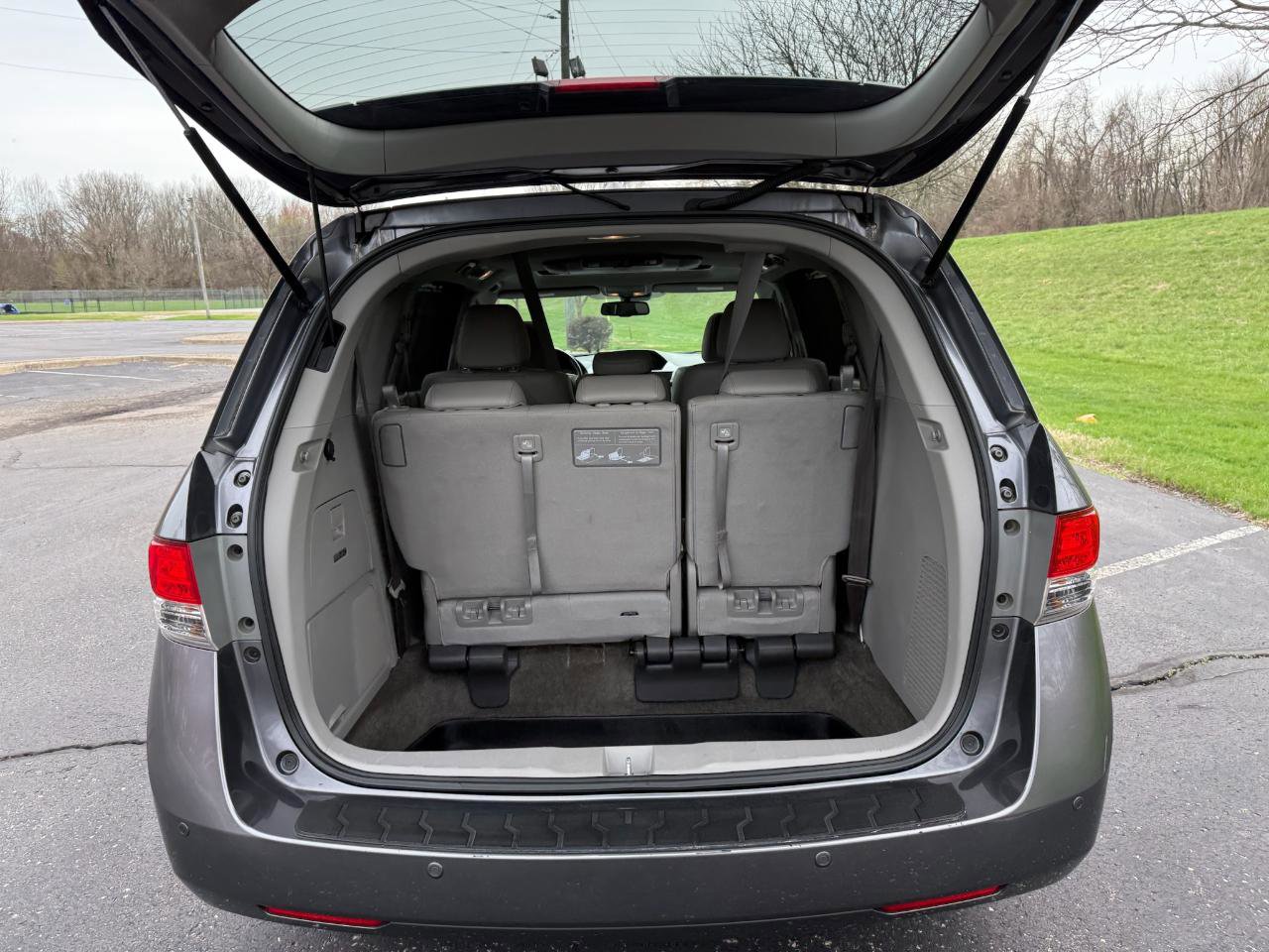 Used 2014 Honda Odyssey Touring image 16