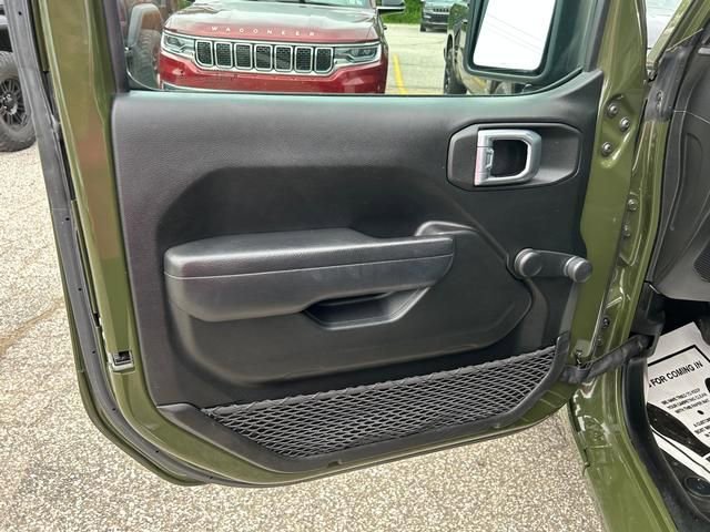 Used 2022 Jeep Wrangler Sport AWD/4WD image 10
