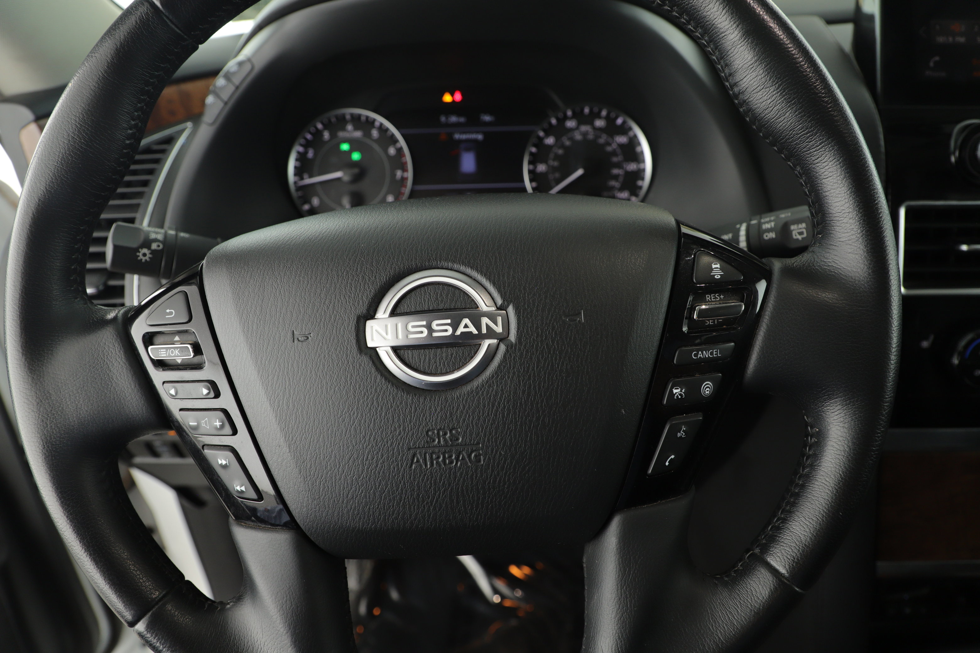 Used 2024 Nissan Armada SL w/ Captain's Chairs Package image 19