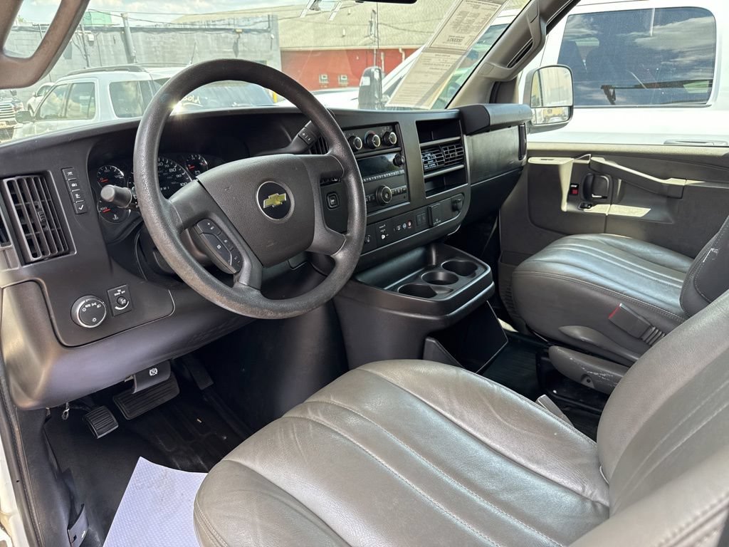 Used 2021 Chevrolet Express 3500 w/ Driver Convenience Package RWD image 37