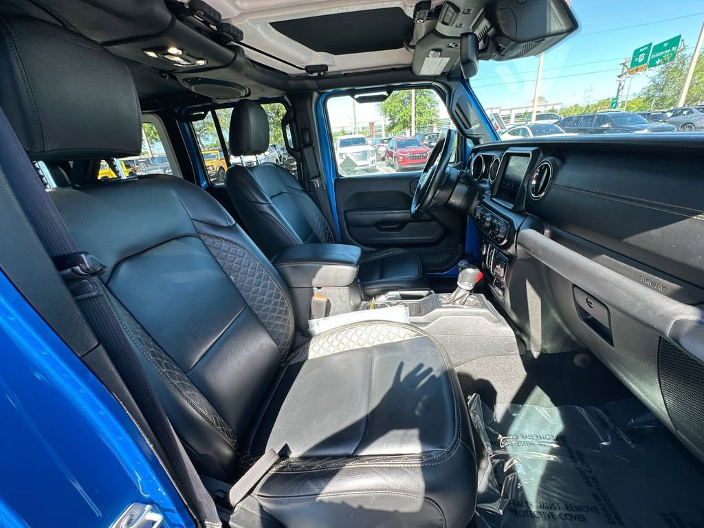 Used 2022 Jeep Wrangler Unlimited Sahara AWD/4WD image 27