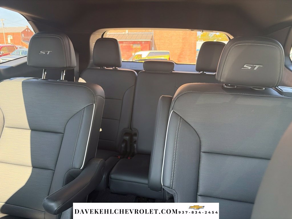 Used 2026 Buick Enclave Sport Touring AWD/4WD image 23