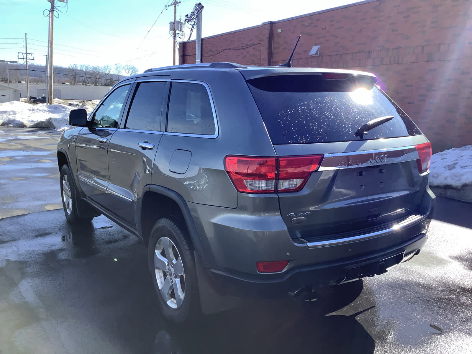 Used 2012 Jeep Grand Cherokee Overland AWD/4WD image 3