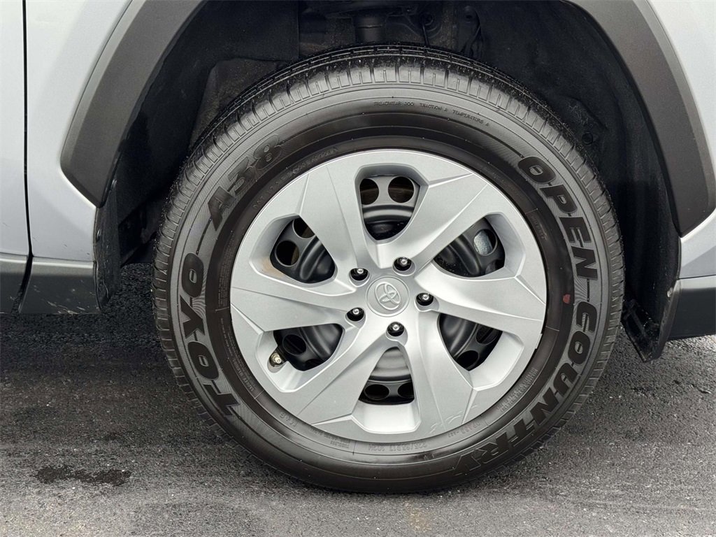 Used 2025 Toyota RAV4 LE image 25