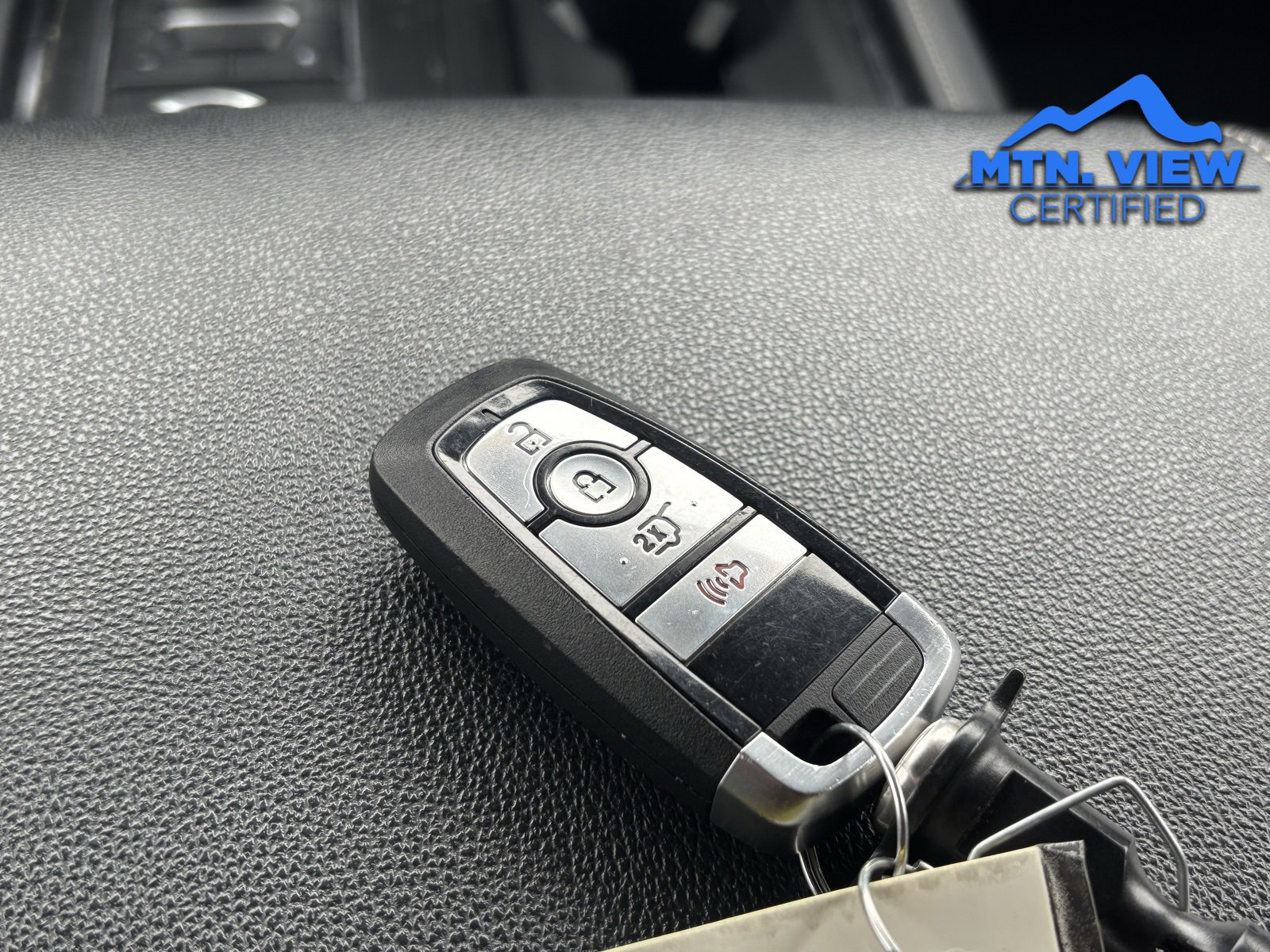 Used 2024 Ford Expedition XLT image 26