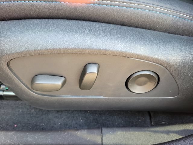 Certified 2025 Chevrolet Equinox EV LT w/ Convenience Package FWD image 23