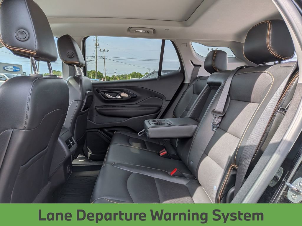 Used 2022 GMC Terrain AT4 w/ LPO, Floor Liner Package AWD/4WD image 27