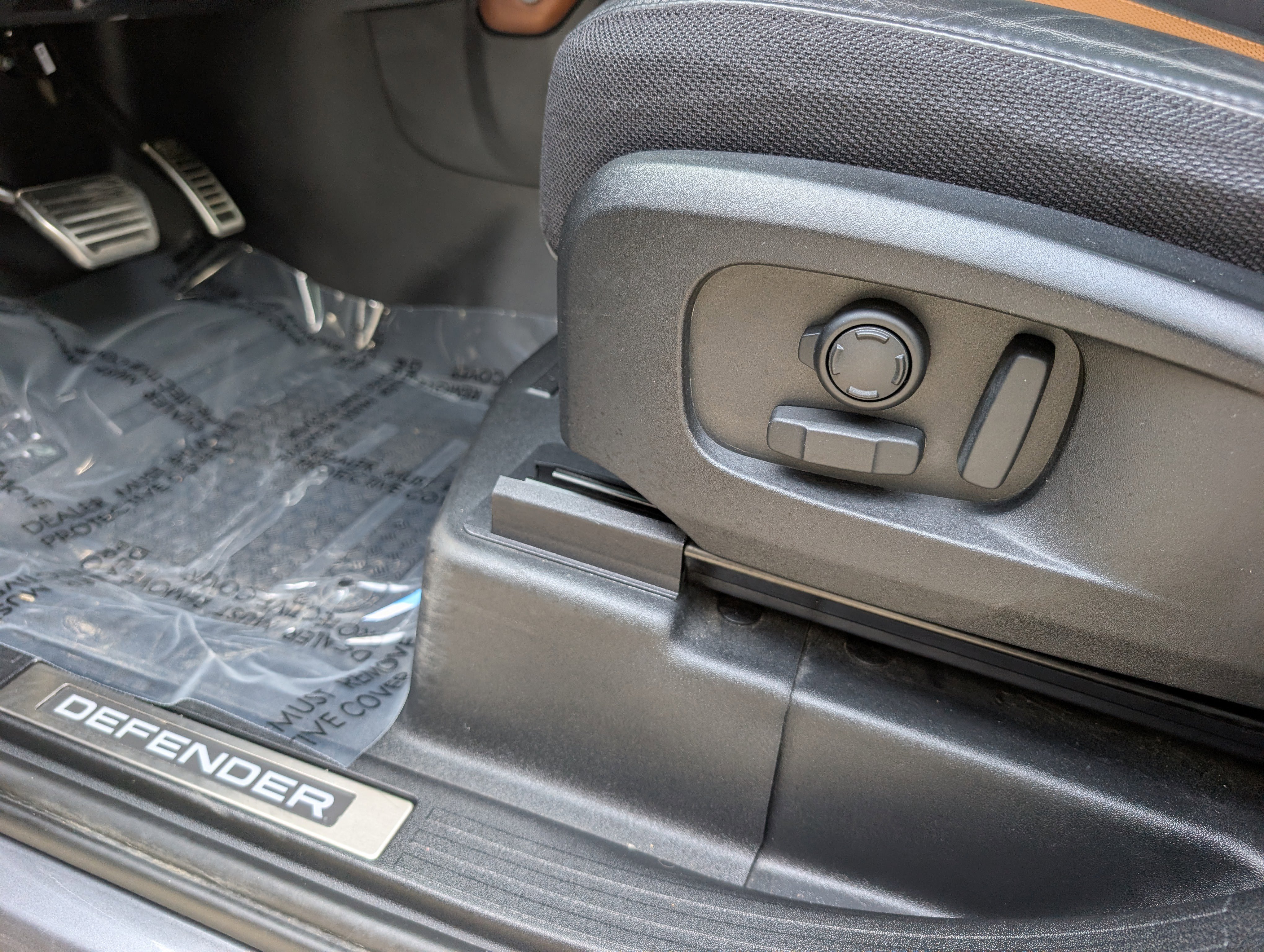 Used 2020 Land Rover Defender 110 X image 16