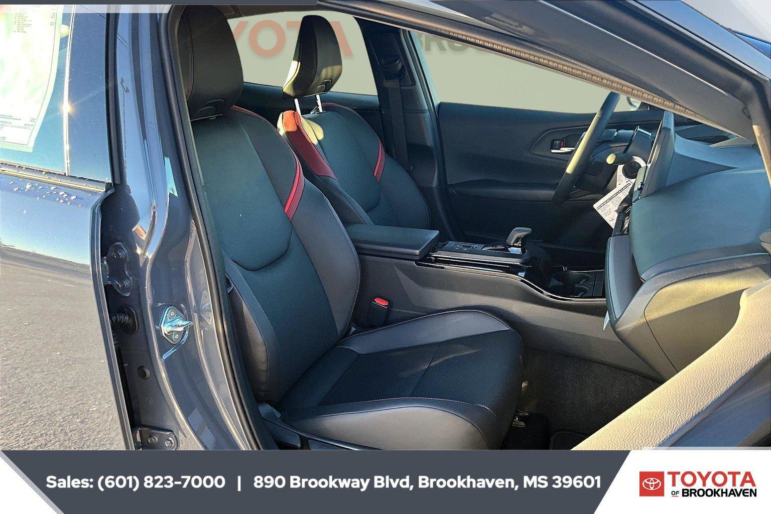 New 2026 Toyota Prius Plug-In Hybrid image 9