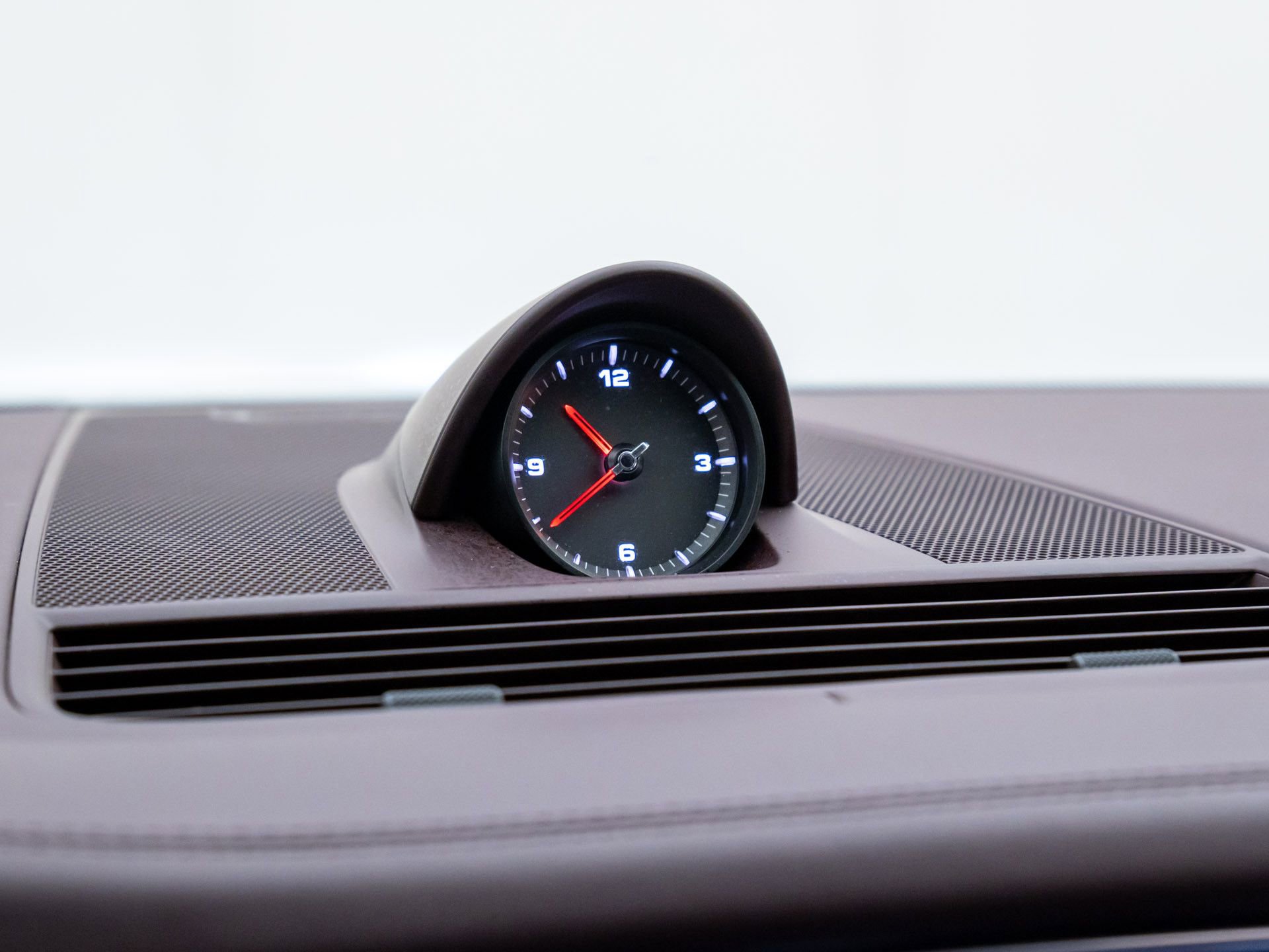 Certified 2023 Porsche Panamera 4 Platinum Edition image 22