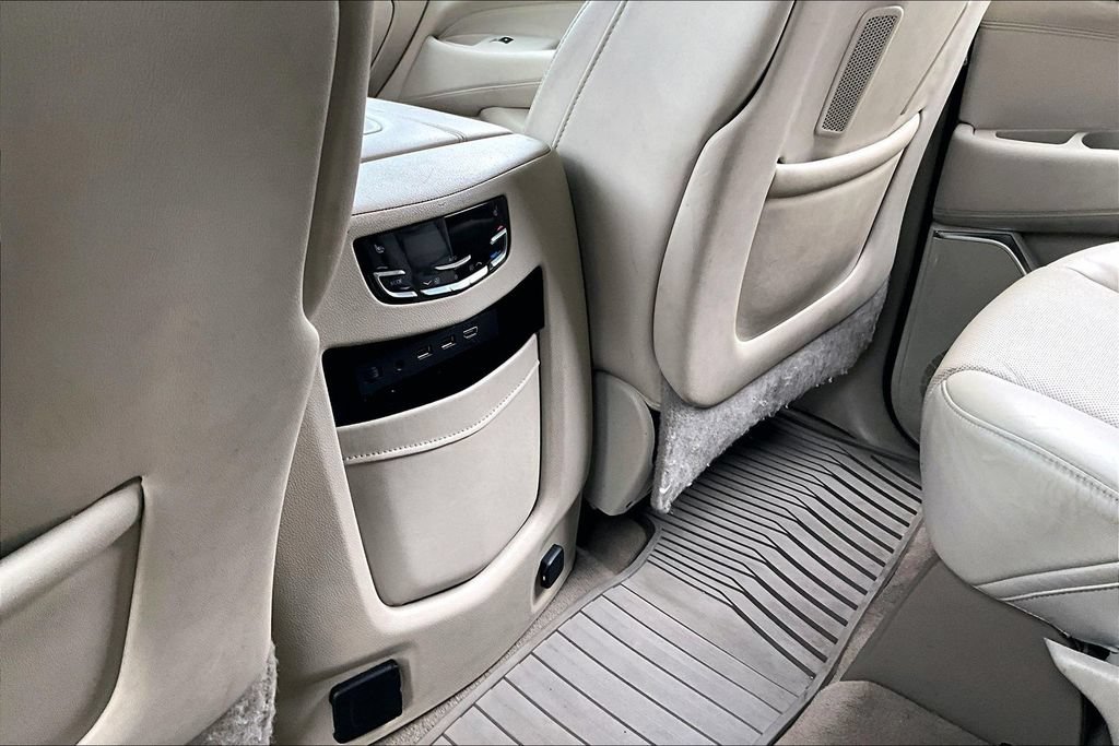 Used 2020 Cadillac Escalade Luxury AWD/4WD image 10