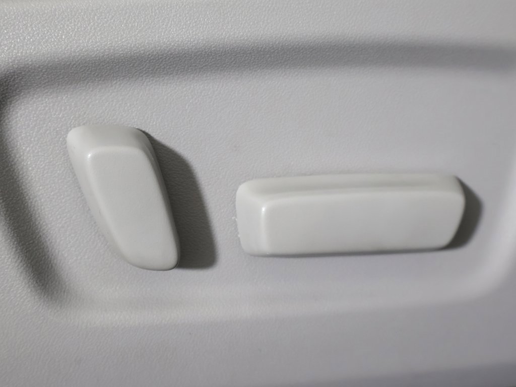 Used 2017 Toyota Highlander XLE image 36