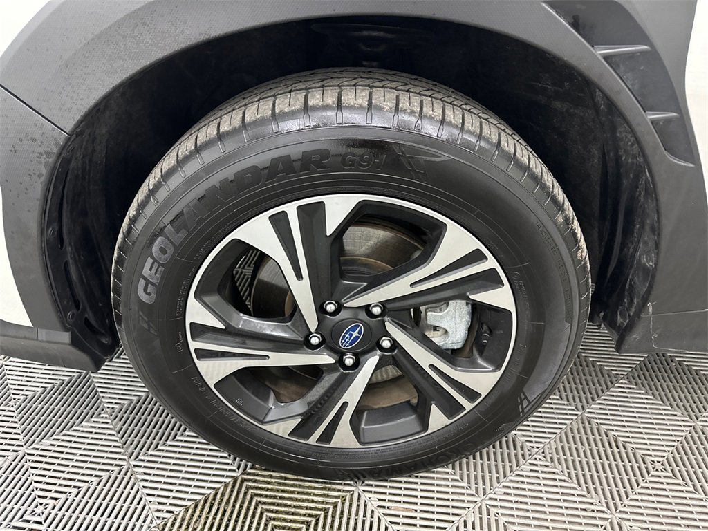 Used 2024 Subaru Crosstrek 2.0i Premium image 12