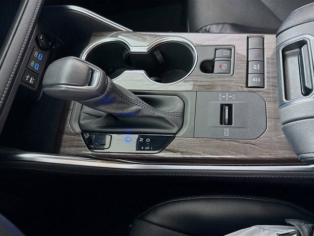 Used 2022 Toyota Highlander Limited image 19