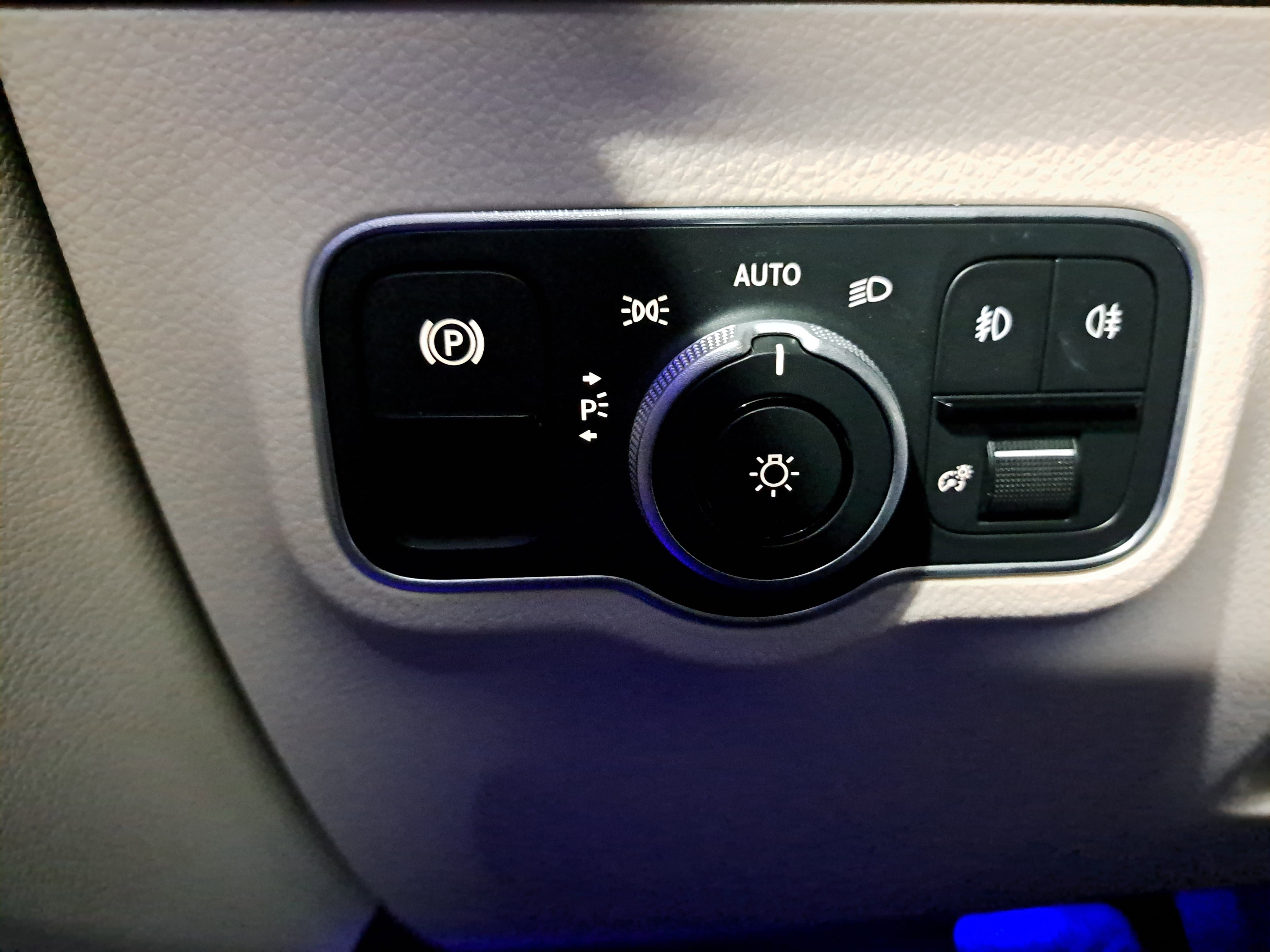 New 2026 Mercedes-Benz GLB 250 4MATIC image 26