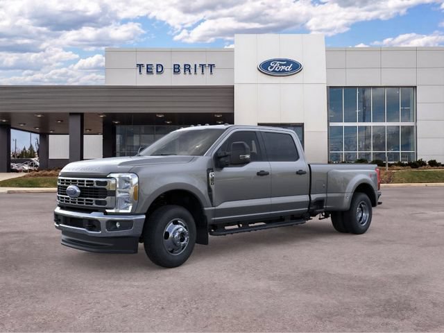 New 2026 Ford F350 XLT AWD/4WD image 2