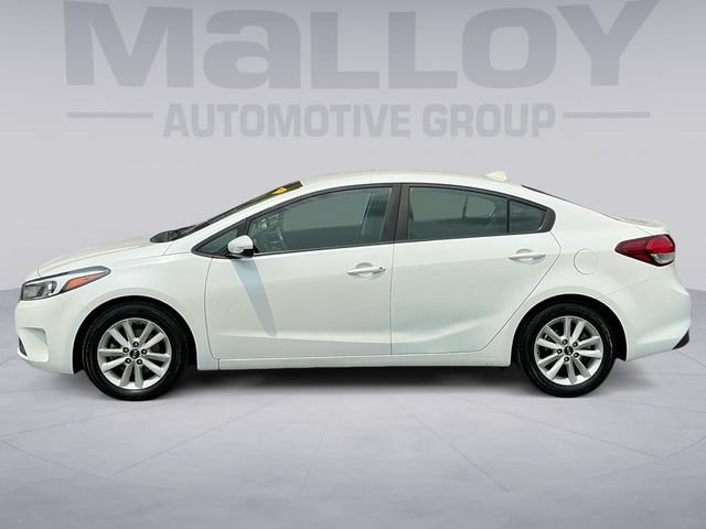 Used 2017 Kia Forte LX w/ LX Popular Package FWD image 2