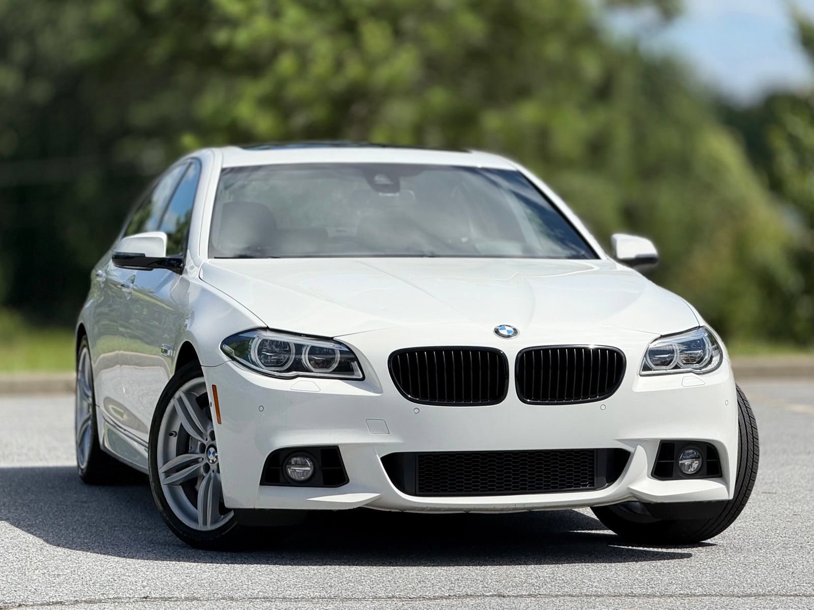 Used 2015 BMW 550i Sedan RWD image 4
