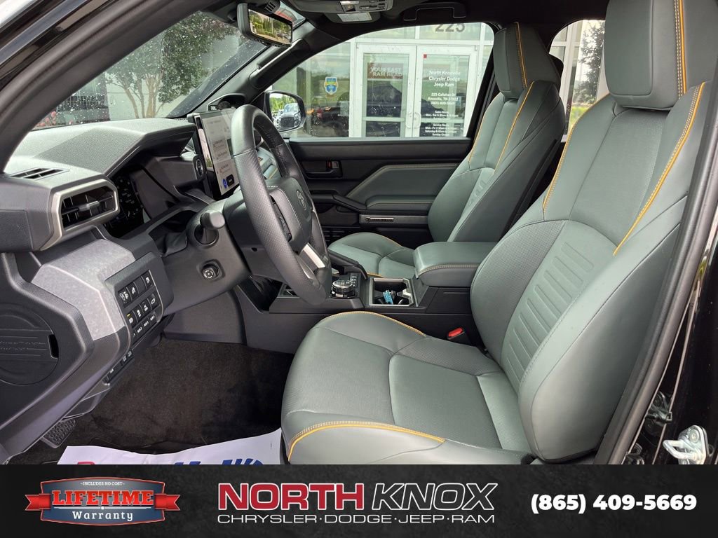 Used 2025 Toyota 4Runner Trailhunter AWD/4WD image 4