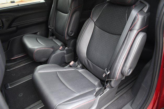 New 2026 Toyota Sienna XSE AWD/4WD image 13