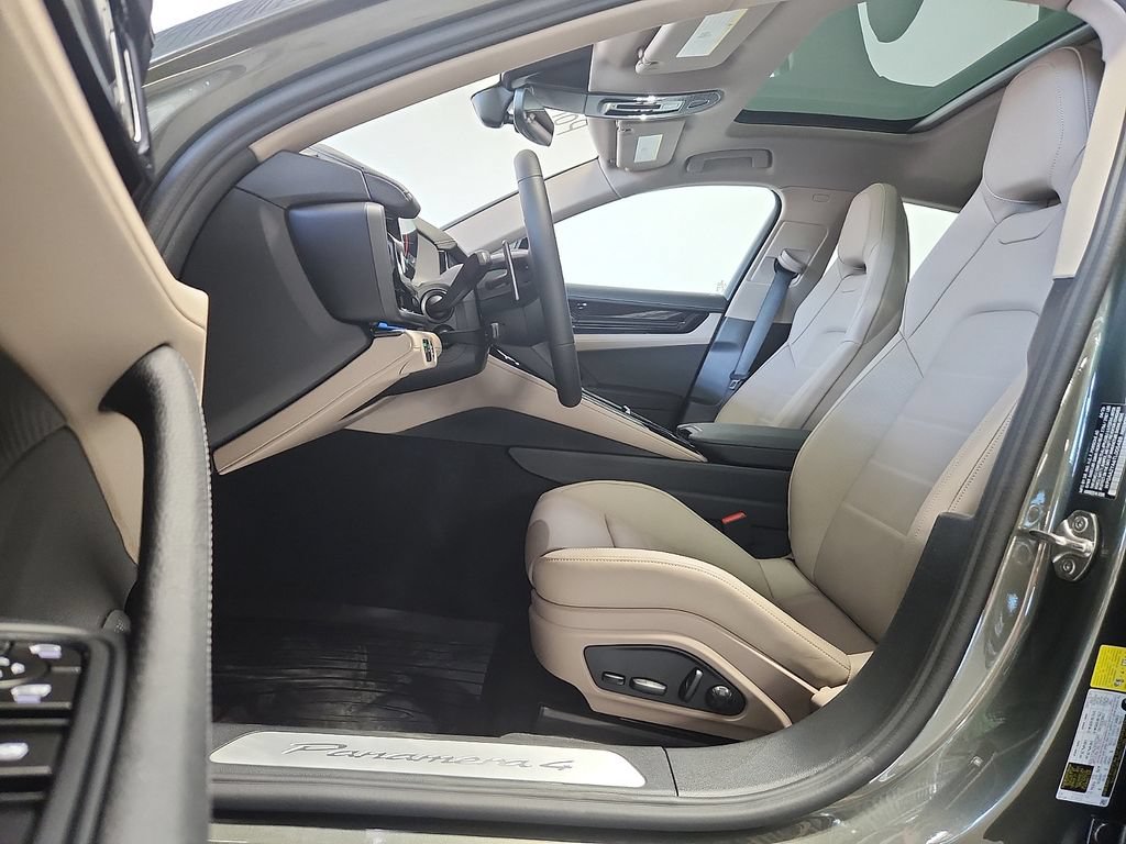 New 2026 Porsche Panamera 4 AWD/4WD image 5