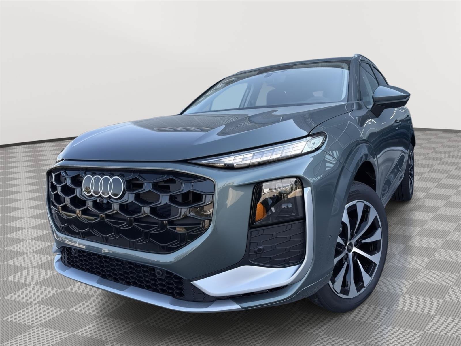 New 2026 Audi Q3 quattro 2.0T AWD/4WD image 1